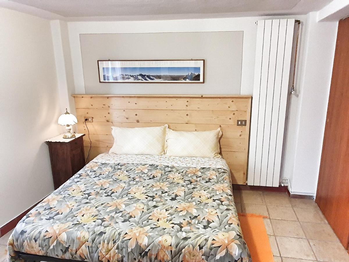 B&B Il Pettirosso Malonno Eksteriør bilde