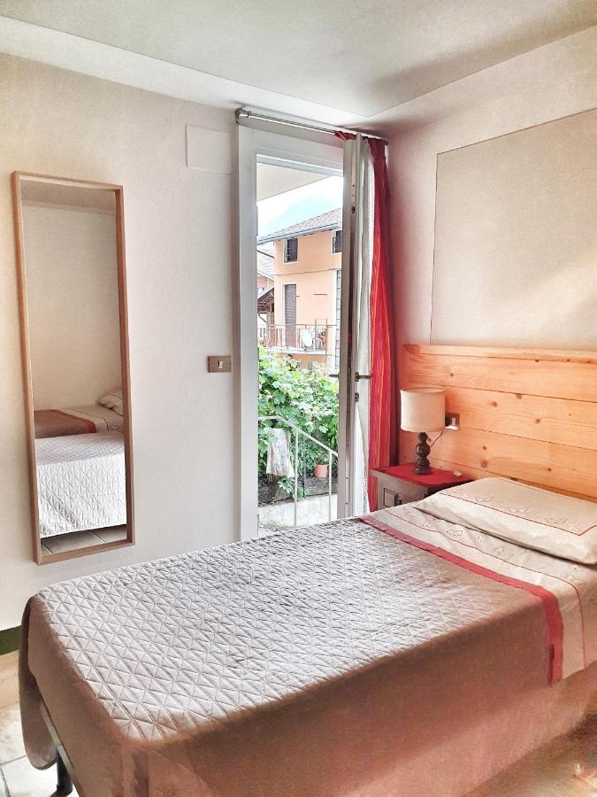 B&B Il Pettirosso Malonno Eksteriør bilde