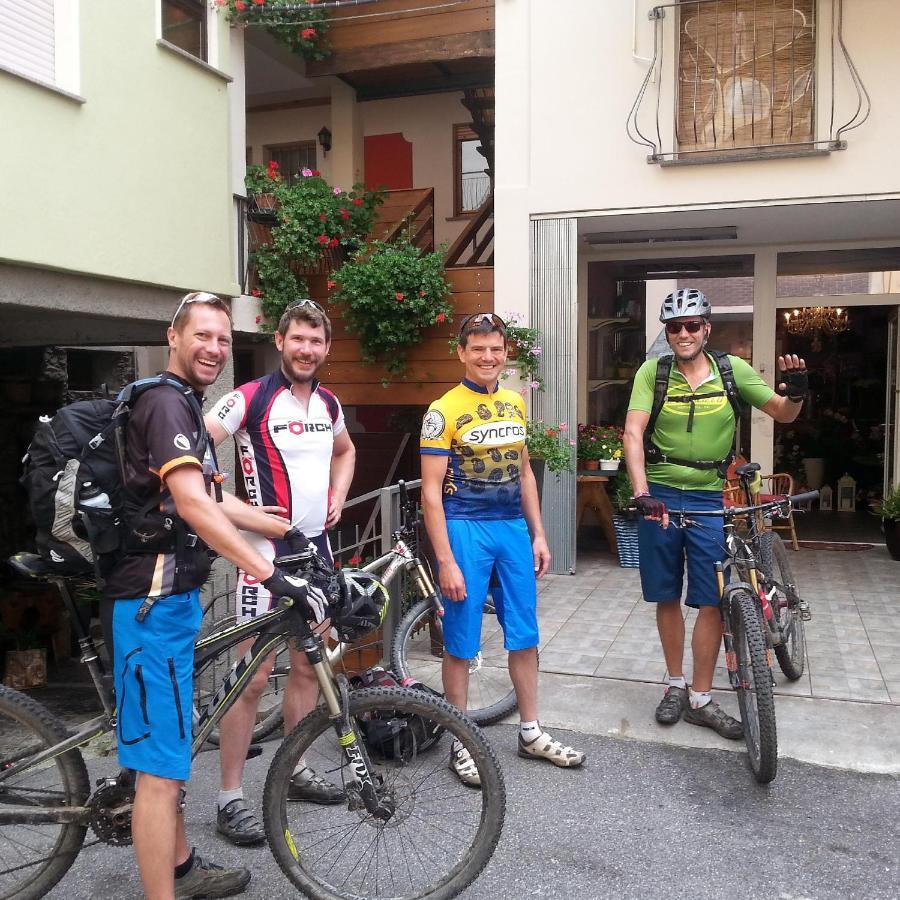 B&B Il Pettirosso Malonno Eksteriør bilde